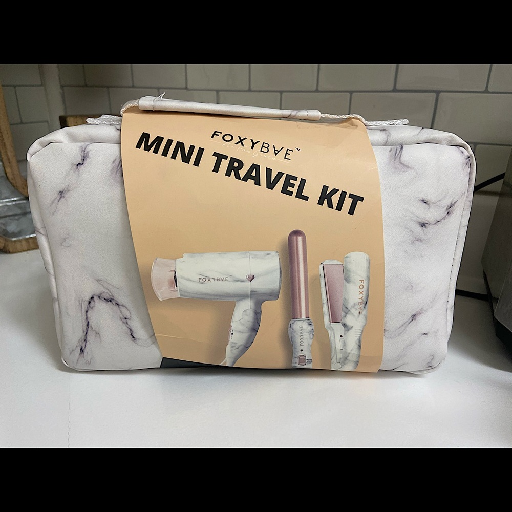 Foxy bae travel kit